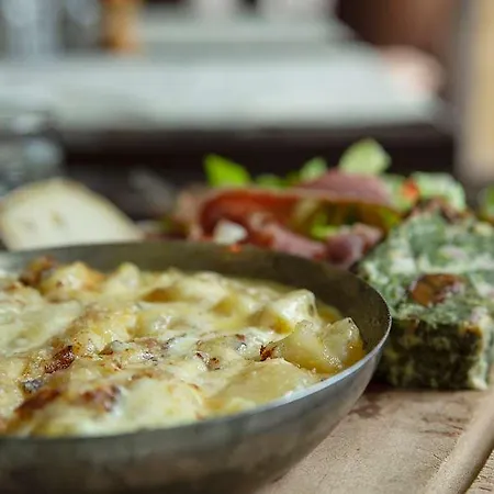 فندق De La Petite Ferme, Super-besse Est, The Originals Relais بيس إيه سانت أناستيز