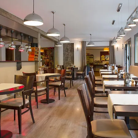 De La Petite Ferme, Super-besse Est, The Originals Relais فندق بيس إيه سانت أناستيز