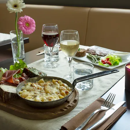 De La Petite Ferme, Super-besse Est, The Originals Relais 3* Бес-э-Сент-Анастез