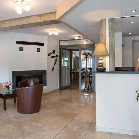 Отель De La Petite Ferme, Super-besse Est, The Originals Relais Бес-э-Сент-Анастез