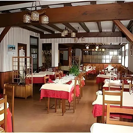 De La Petite Ferme, Super-besse Est, The Originals Relais Hotel