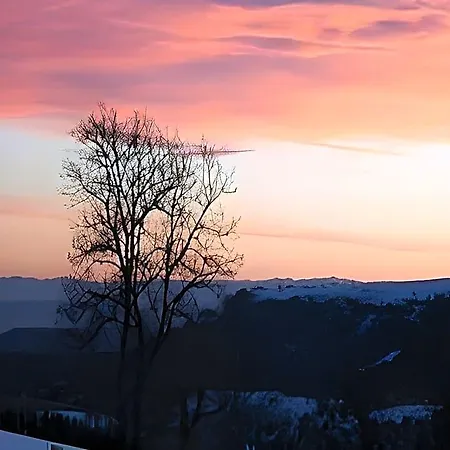 De La Petite Ferme, Super-besse Est, The Originals Relais Hotel 3*