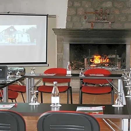 호텔 De La Petite Ferme, Super-besse Est, The Originals Relais