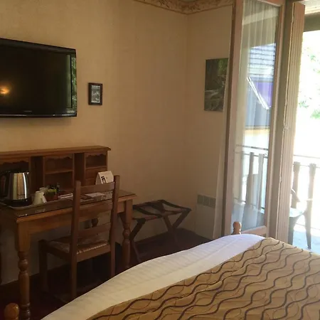 De La Petite Ferme, Super-besse Est, The Originals Relais Бес-э-Сент-Анастез