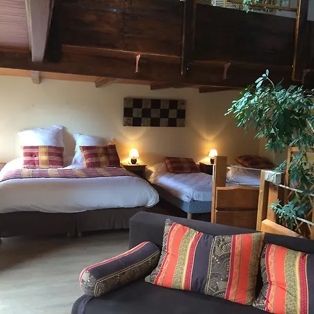 Отель De La Petite Ferme, Super-besse Est, The Originals Relais