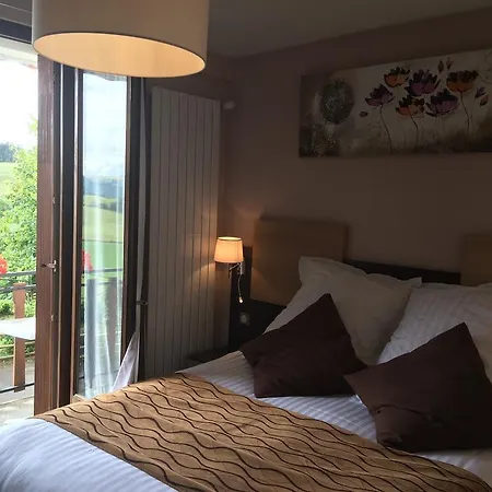 Отель De La Petite Ferme, Super-besse Est, The Originals Relais Бес-э-Сент-Анастез